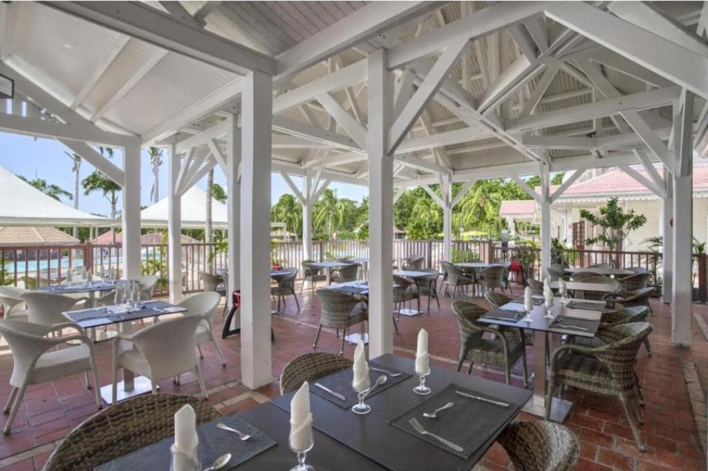 Restaurace v ubytování Martinique Ste Luce 2 Chambres 5' des plages