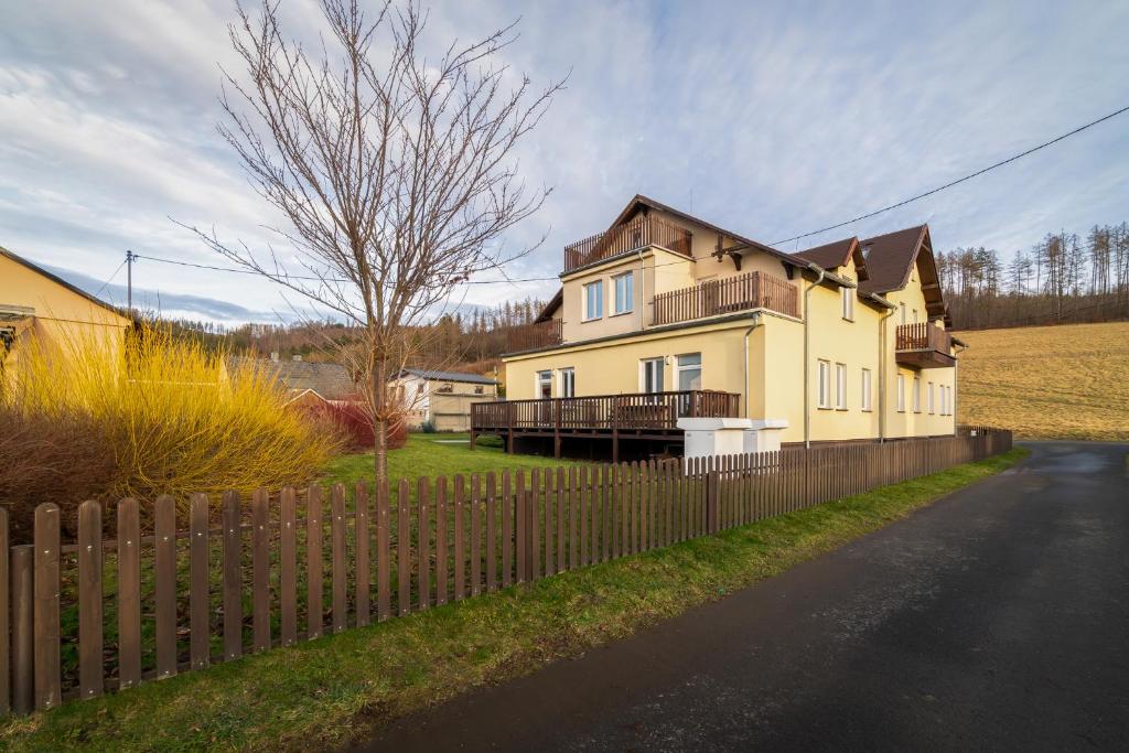 Budova, kde se apartmán nachází