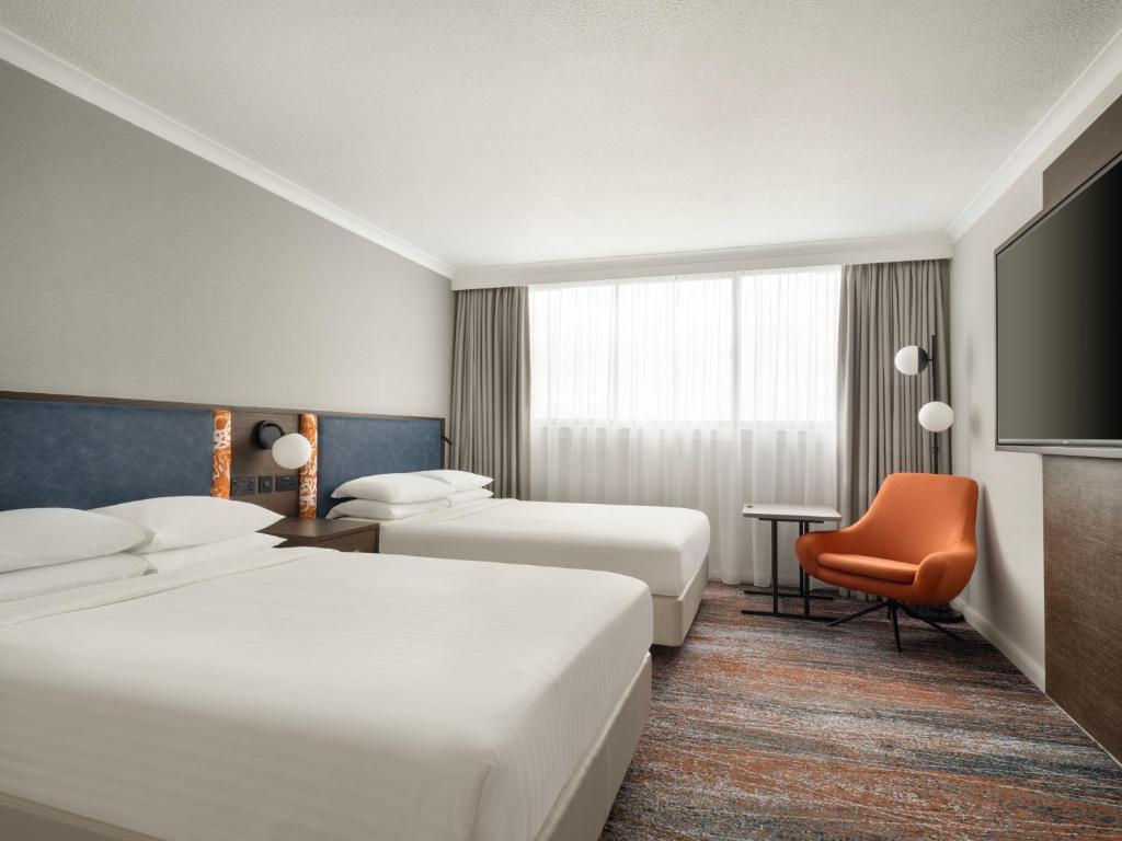 Glasgow Marriott Hotel - Deluxe Family Room With Two Double Beds