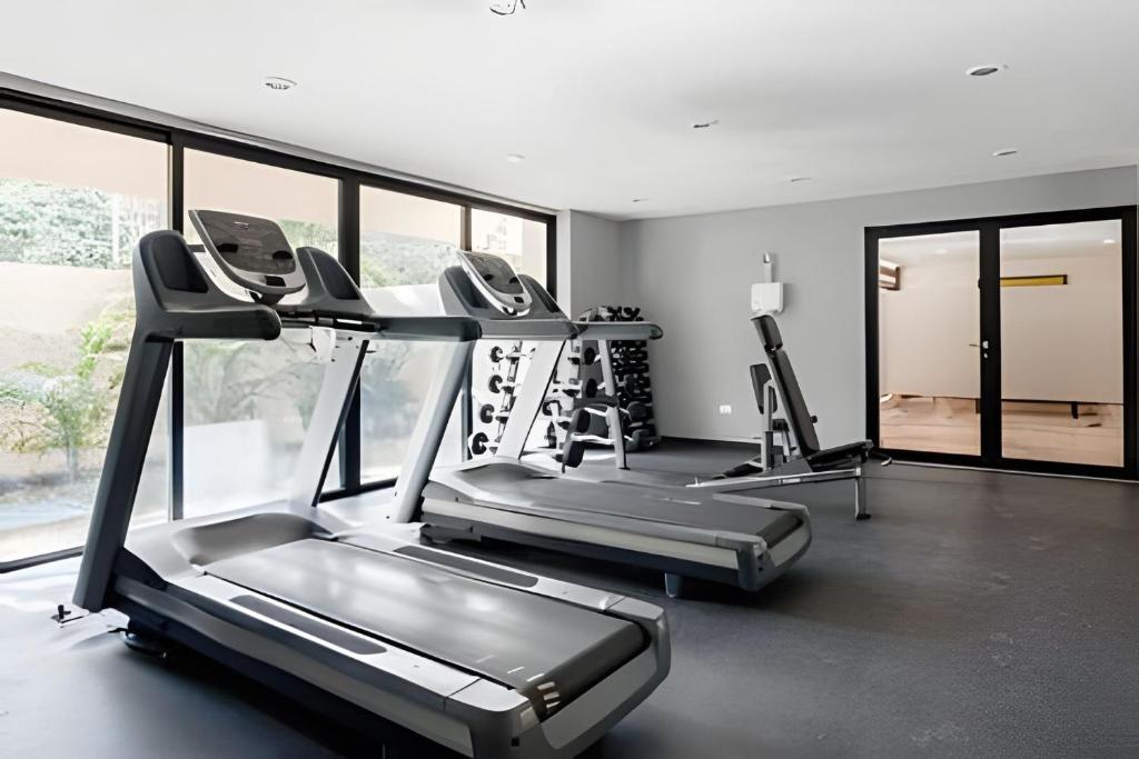 Fitness centrum a/nebo fitness zařízení v ubytování Casa de lujo Ka'an Maya acceso SwimUp a la piscina