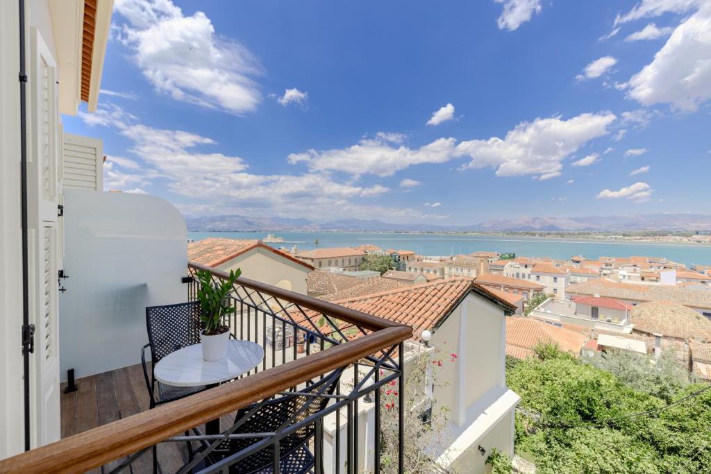 Nafplion Comfy Suites - 5