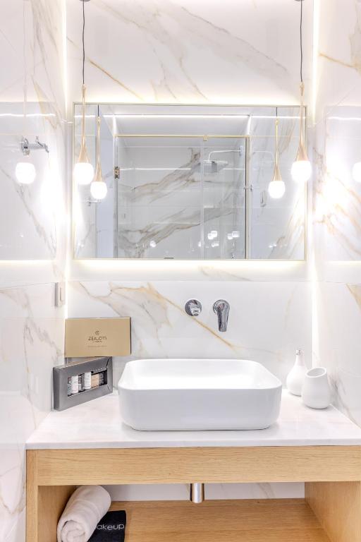 Nafplion Comfy Suites - 11