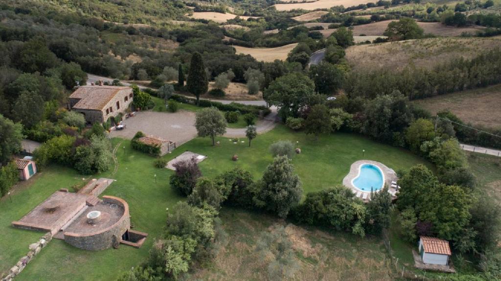 Bazén v ubytování Villa La Fornace - Campagnatico, Italy nebo v jeho okolí