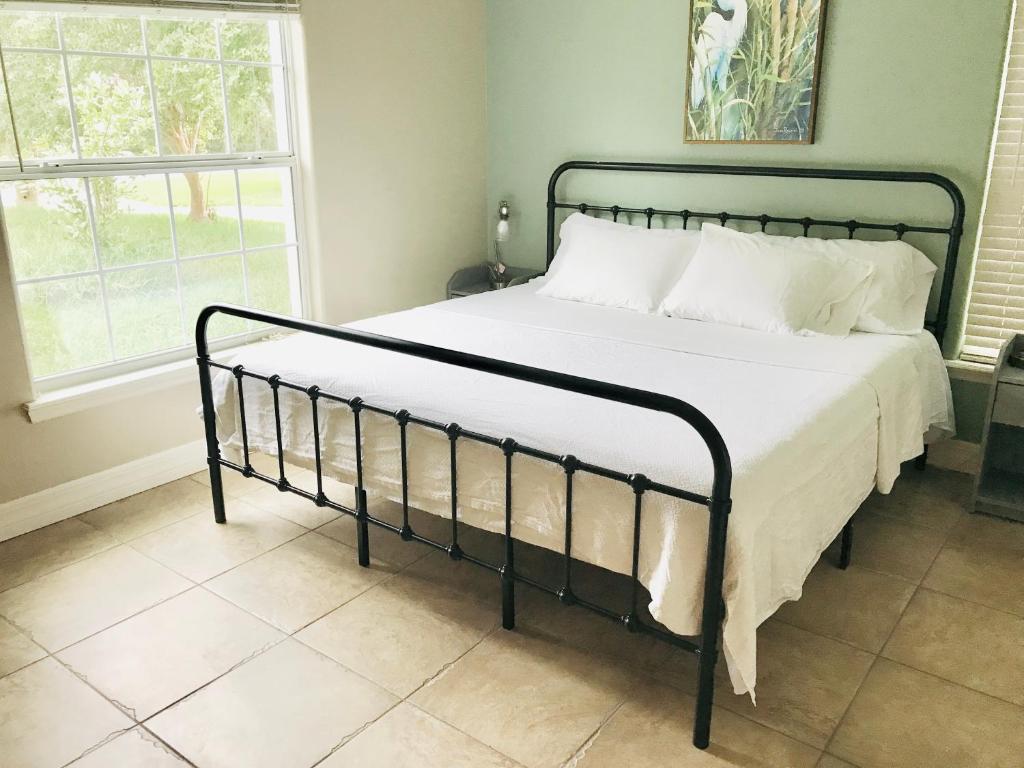 Hidden City Riverfront Apt Near Lakes Golf & Disney - Maison De Deux Chambres
