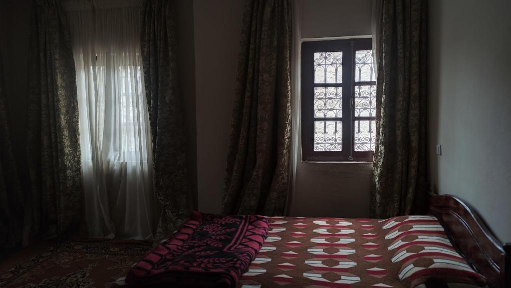 Single Room with Mountain View