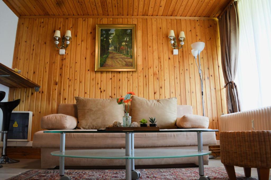 Oasis Verte - One-Bedroom Apartment