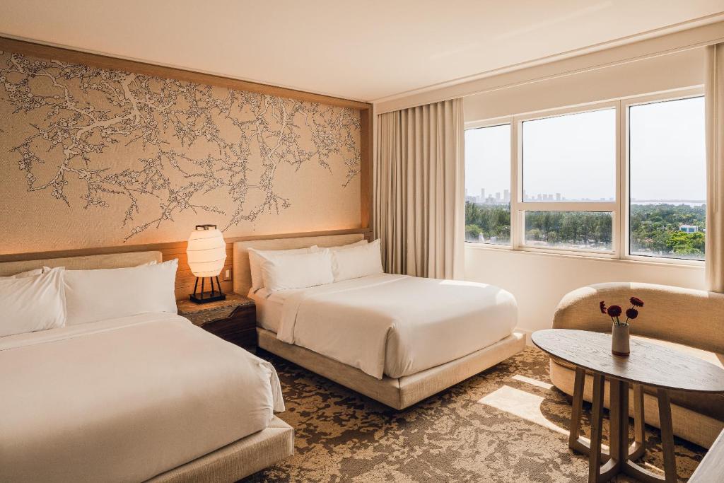 Nobu Hotel Miami Beach - Deluxe Two Queen Beds - Bay View