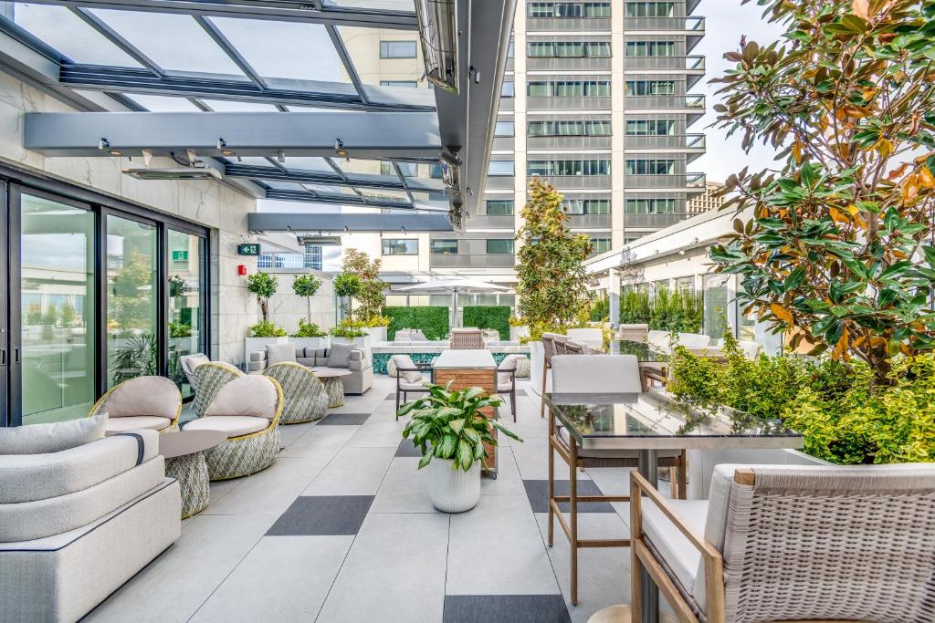 AZUR Legacy Collection Hotel photo