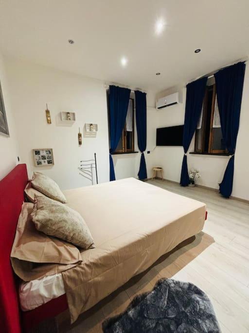 Postel nebo postele na pokoji v ubytování Ocean Suite con letto ad acqua
