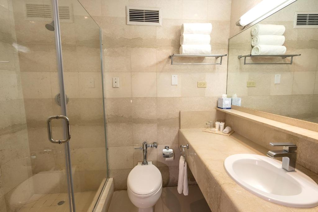 Un baño de Hotel El Panama by Faranda Grand, a member of Radisson Individuals