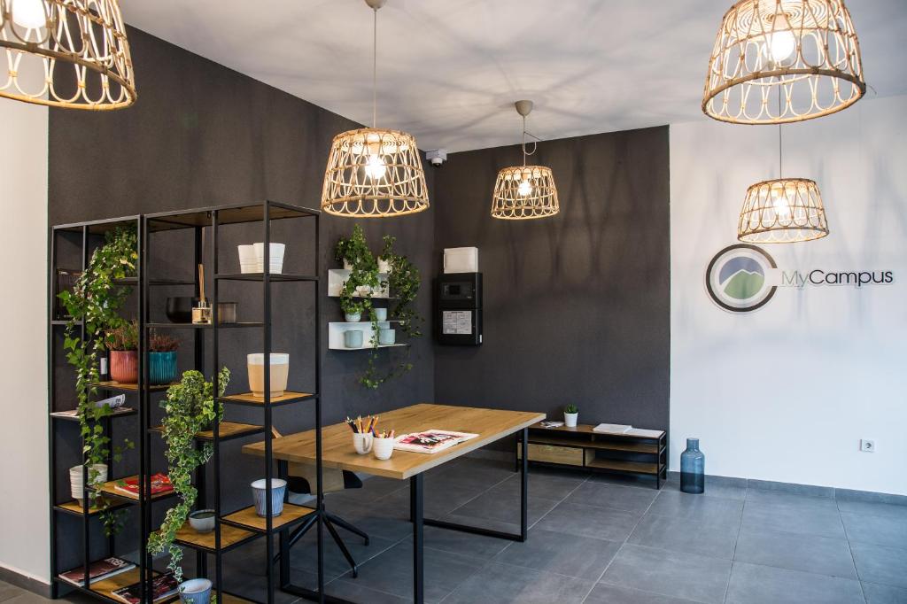 Fotografie z fotogalerie ubytování Rome Stylish apt w Parking Spot and Working Space v Sofii