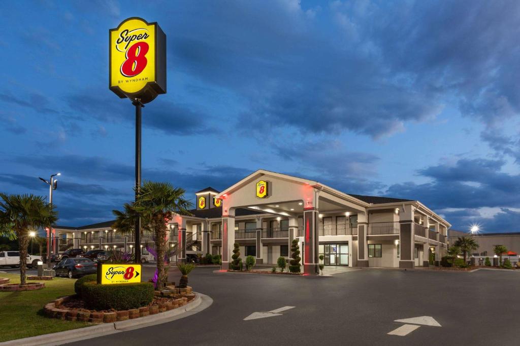 Certifikát, hodnocení, plakát nebo jiný dokument vystavený v ubytování Super 8 by Wyndham Prattville Montgomery