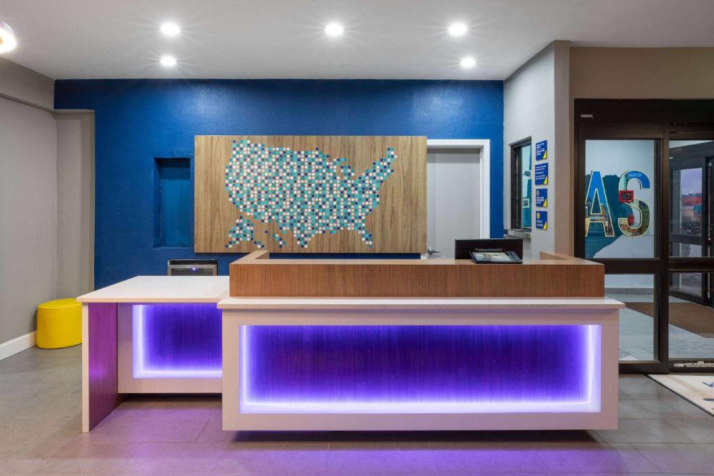 Vstupní hala nebo recepce v ubytování Microtel Inn & Suites by Wyndham Buda Austin South