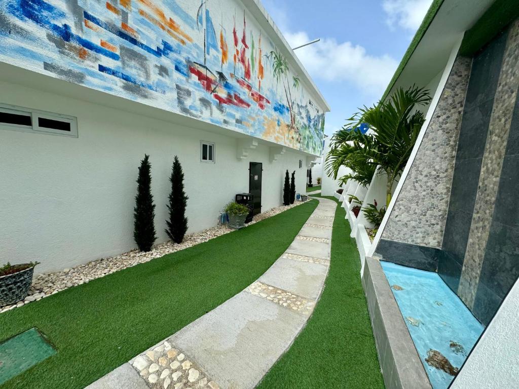 Bazén v ubytování Hospitality Expert BTS 3 - Pool Beach & Bar nebo v jeho okolí
