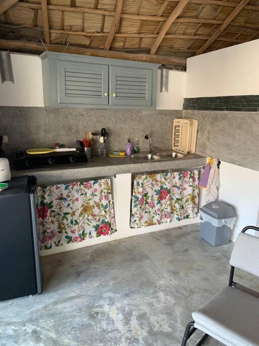 Eldhús eða eldhúskrókur á Studio El Quiosco avec Jacuzzi