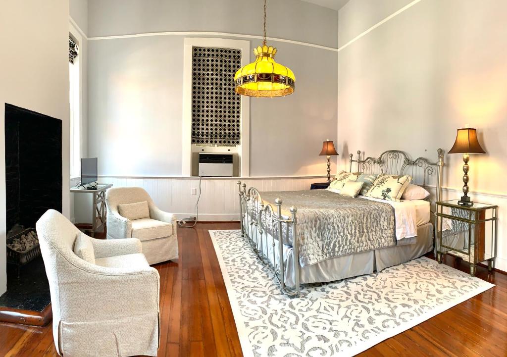 The Lanaux Mansion - Chambre Lit King-Size De Luxe