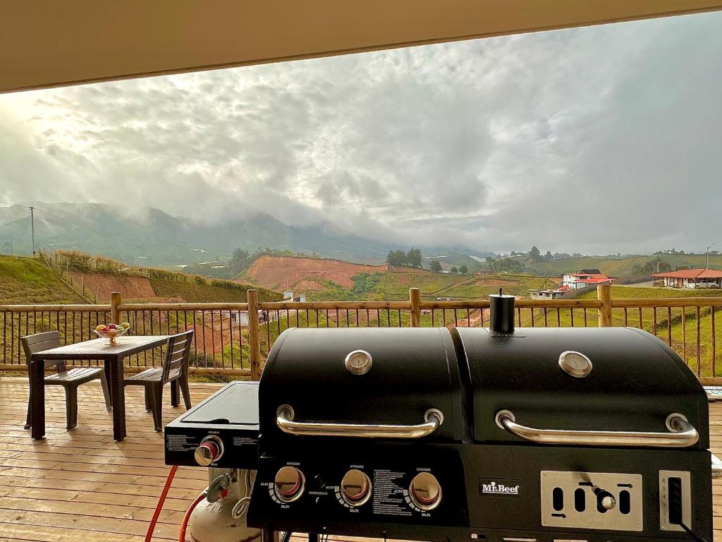 Nespecifikovaný výhled na hory nebo výhled na hory při pohledu z bed and breakfast