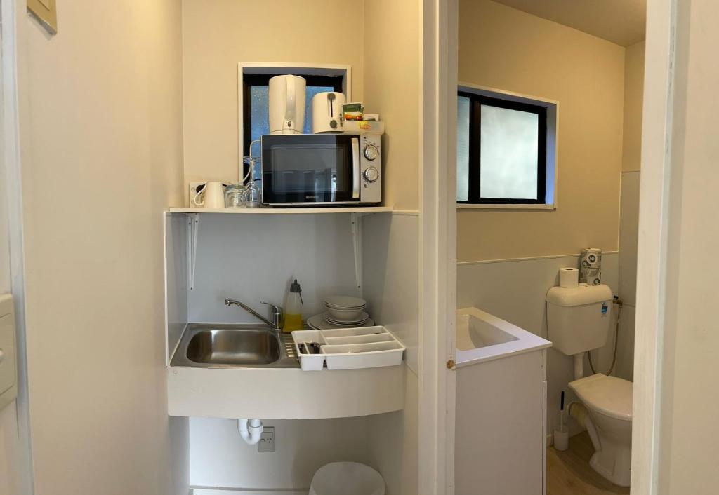 Rayland Epsom Motel - Resim 3