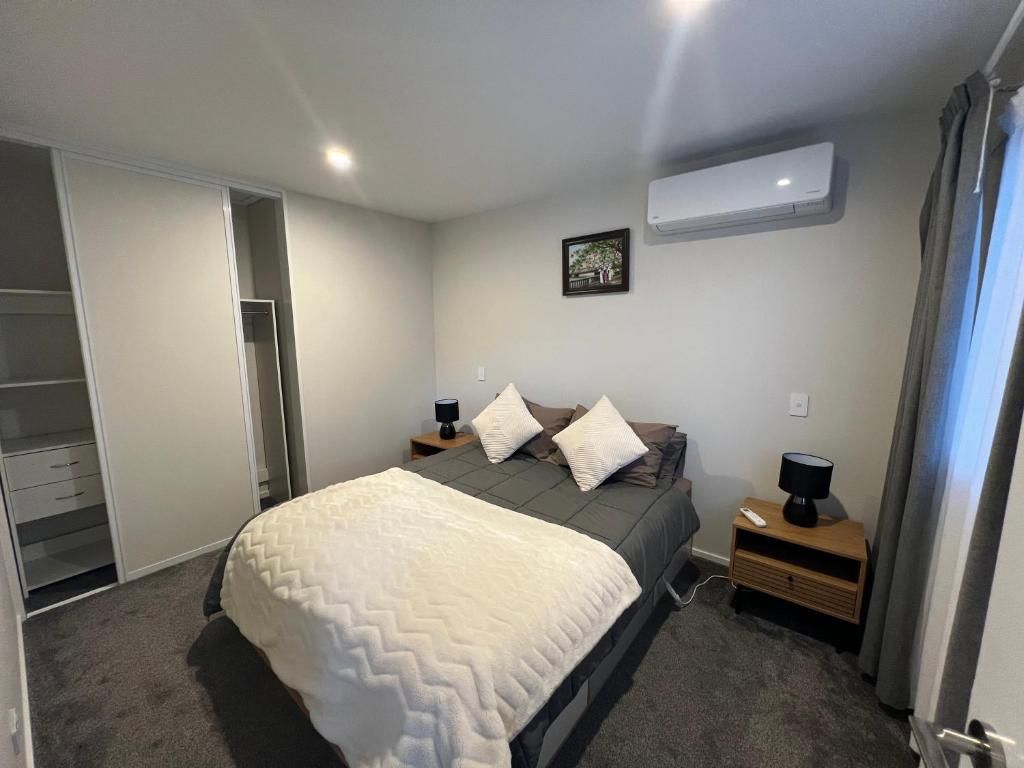 Christchurch Airport Stop - Resim 5