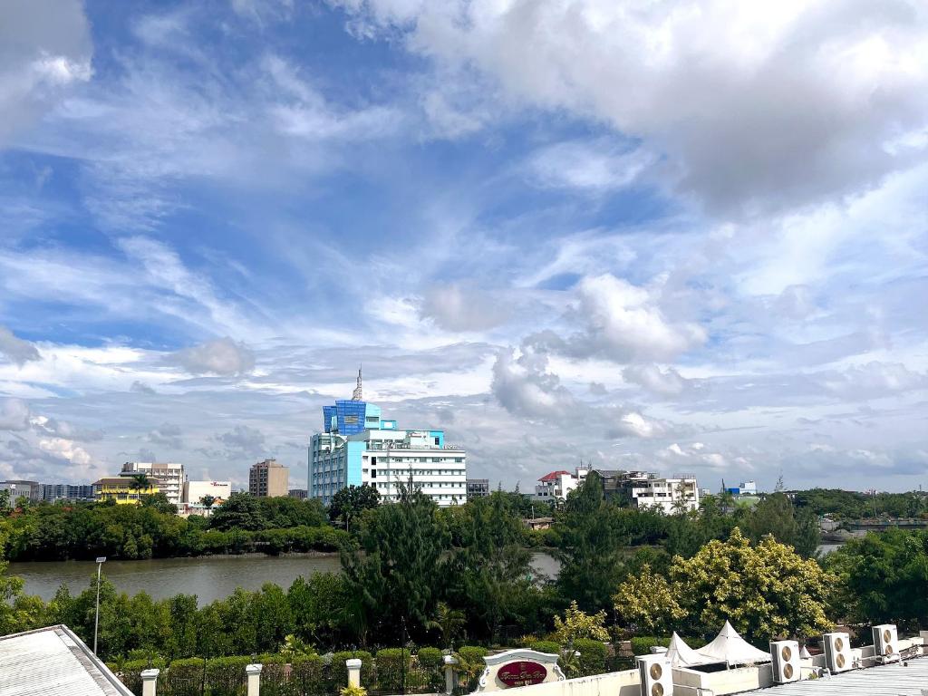 Nespecifikovaný výhled na destinaci Iloilo City nebo výhled na město při pohledu z hotelu
