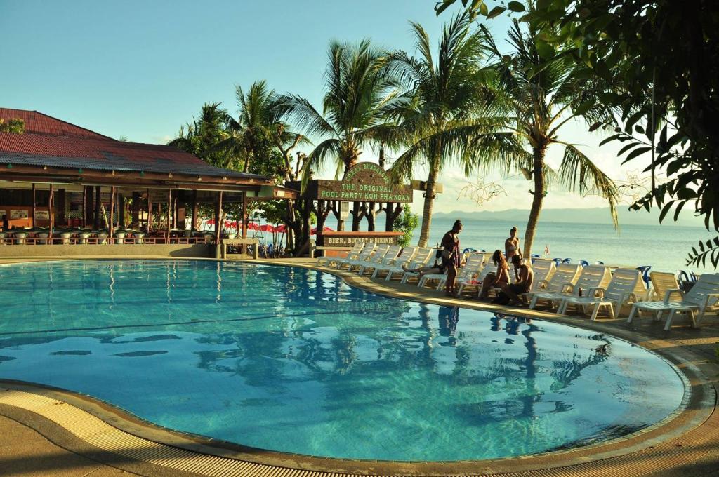 Bazén v ubytování Coral Bungalows nebo v jeho okolí