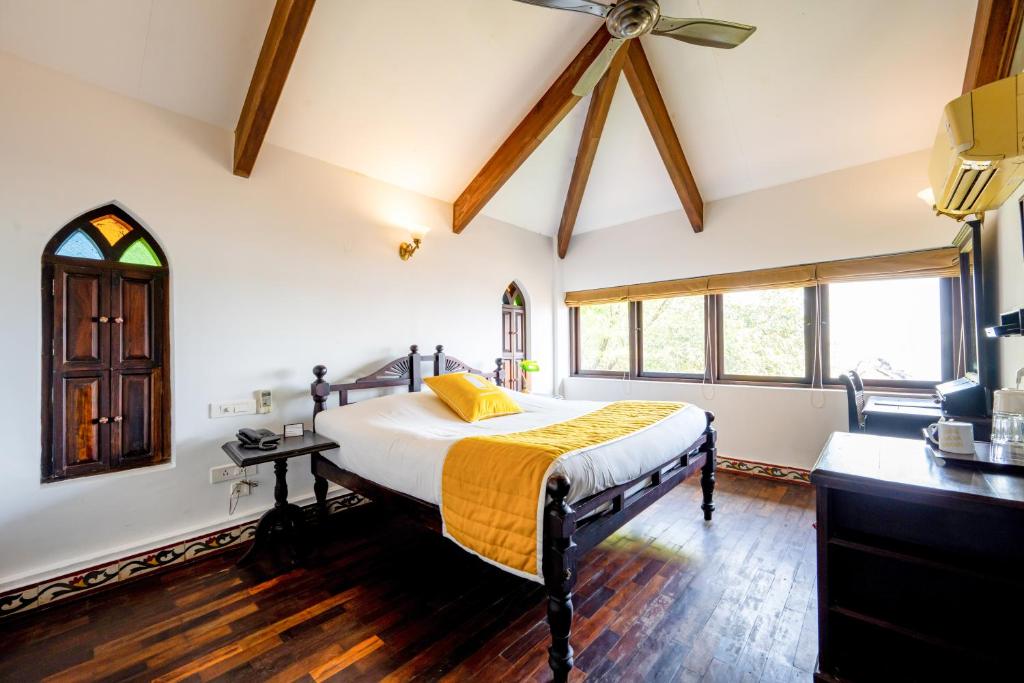 Llit o llits en una habitació de Bloom Boutique Waterfront Fort Kochi