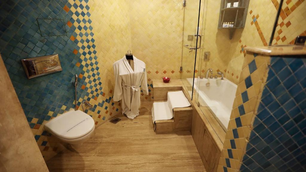 Koupelna v ubytování GANGA KINARE- A Riverside Boutique Resort, Rishikesh