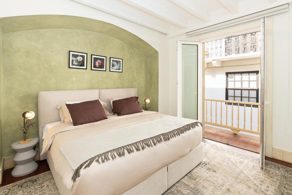 Casa Acomodo Casco Viejo 4bdr Historic Mansion客房内的一张或多张床位
