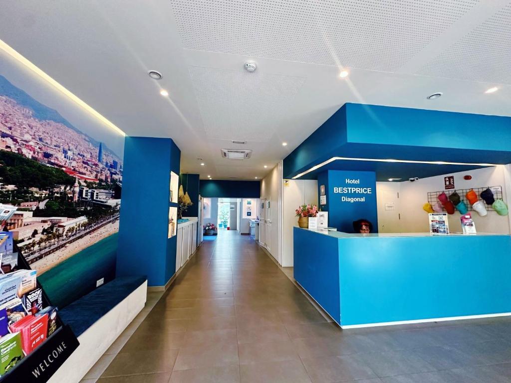 TV a/nebo společenská místnost v ubytování Hotel BESTPRICE Diagonal
