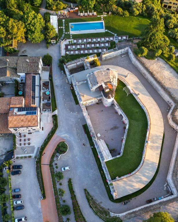 Bazén v ubytování Relais Forte Benedek Wine & SPA - Adults Only nebo v jeho okolí
