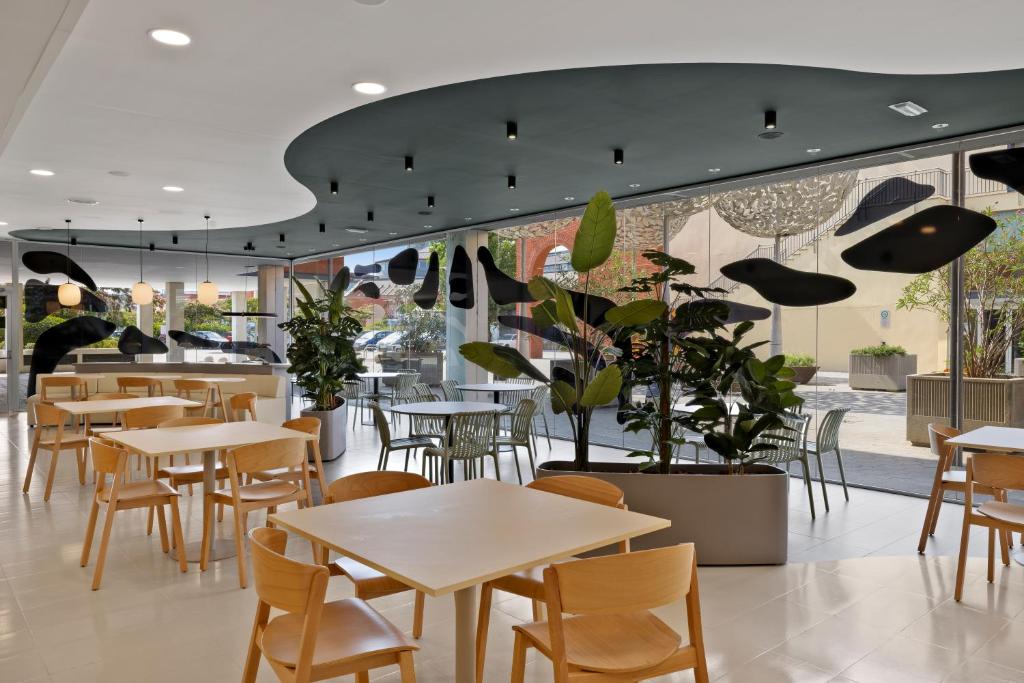 Restaurace v ubytování B&B HOTEL Girona 3