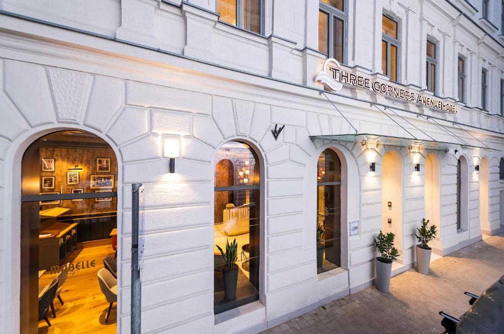 Three Corners Avenue Hotel - Resim 19