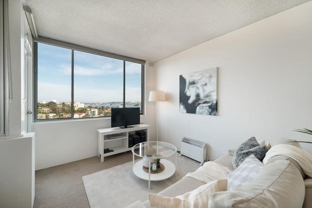 Bright and Sunny Studio Apartment - Studio
