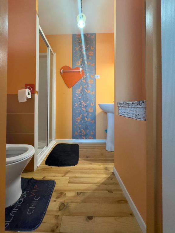 Koupelna v ubytování L'Oustal de l'Annetta Chambres et Tables d'Hôtes