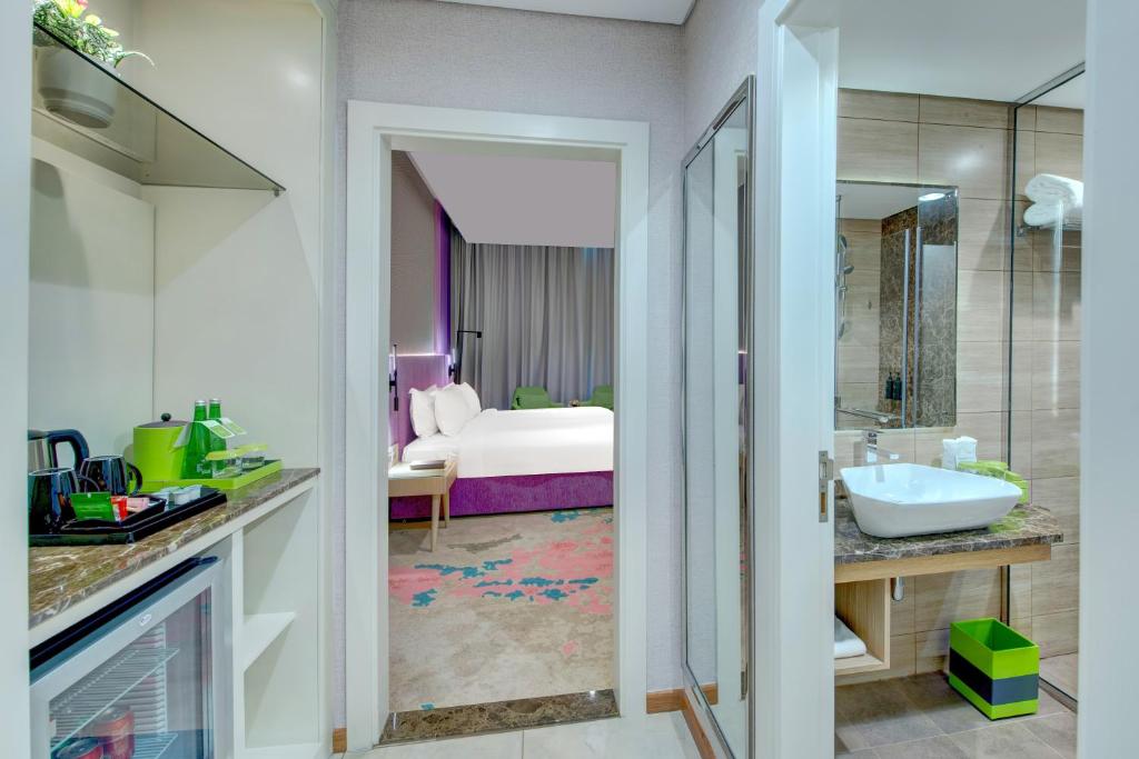 La Quinta by Wyndham Abu Dhabi Al Wahda - Resim 3