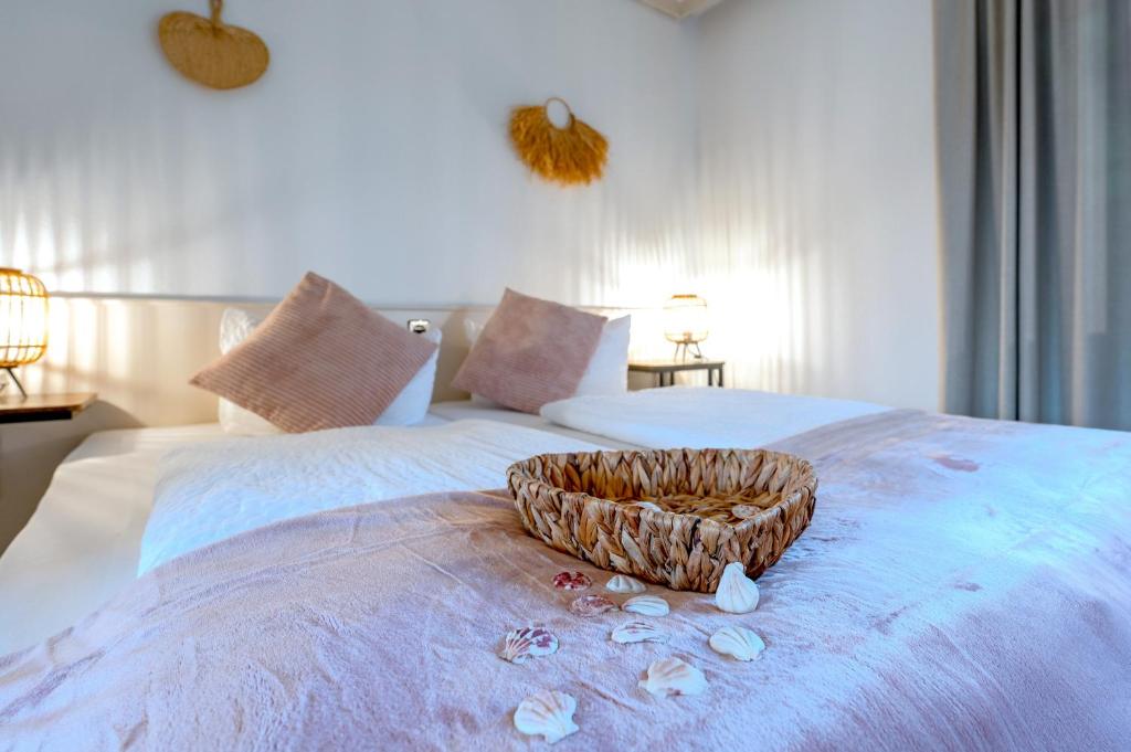 Postel nebo postele na pokoji v ubytování Hotel Waldkur