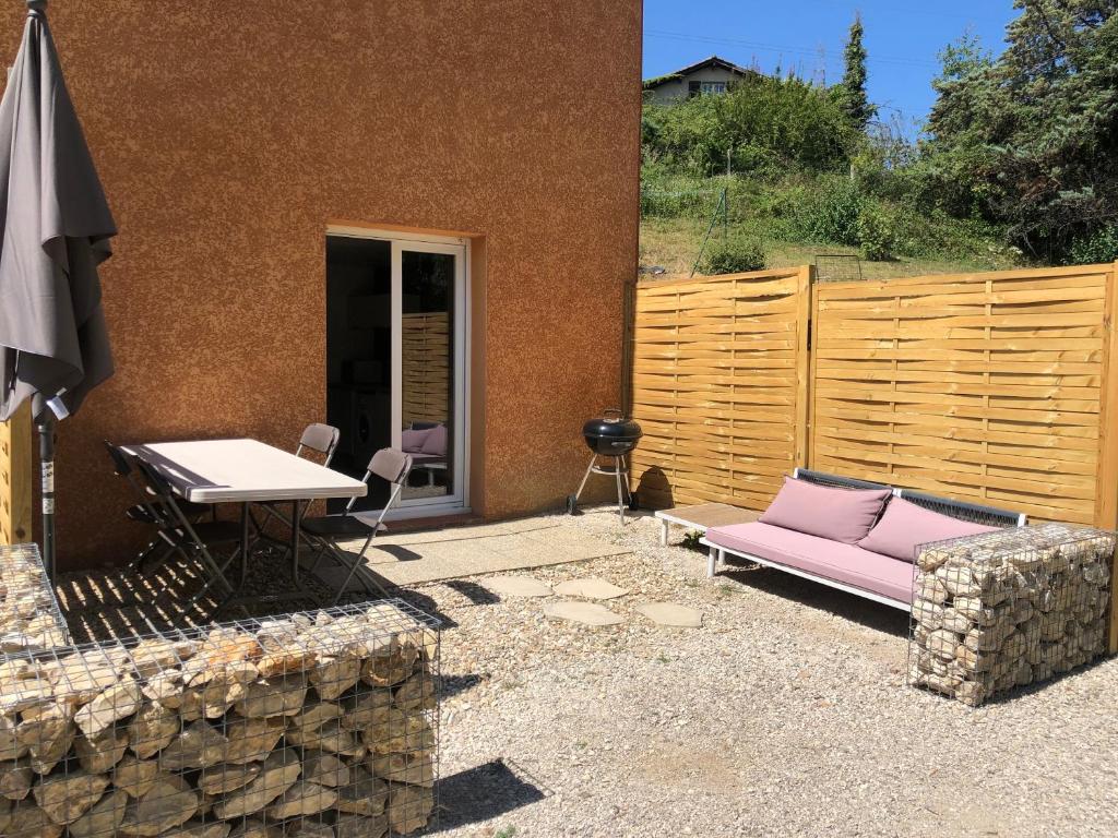Patio nebo venkovní prostory v ubytování Caussada