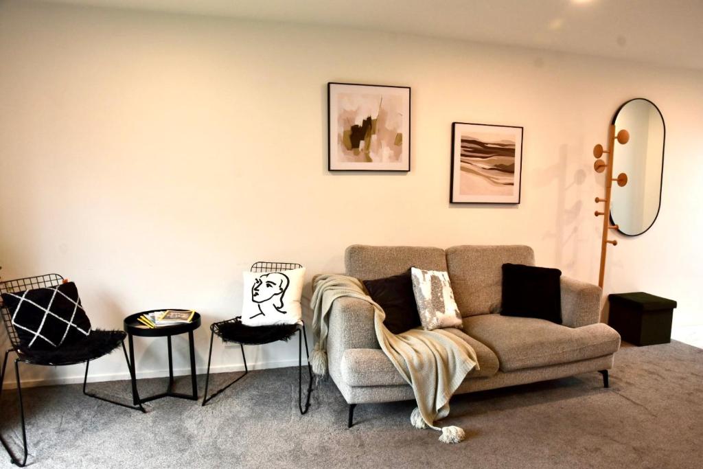 Close to Arena and one kilometer from Railway station onsite EV car park - Resim 22