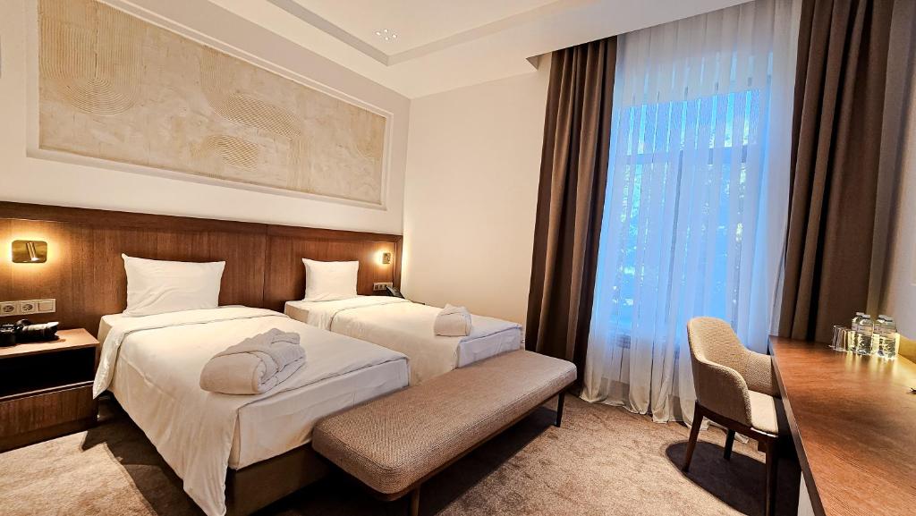 امکانات Grand Tien Shan Hotel - تصویر ۴