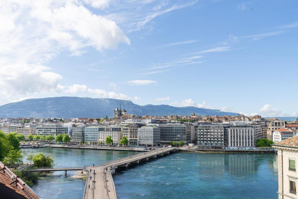 Four Seasons Hotel des Bergues Geneva - Resim 12