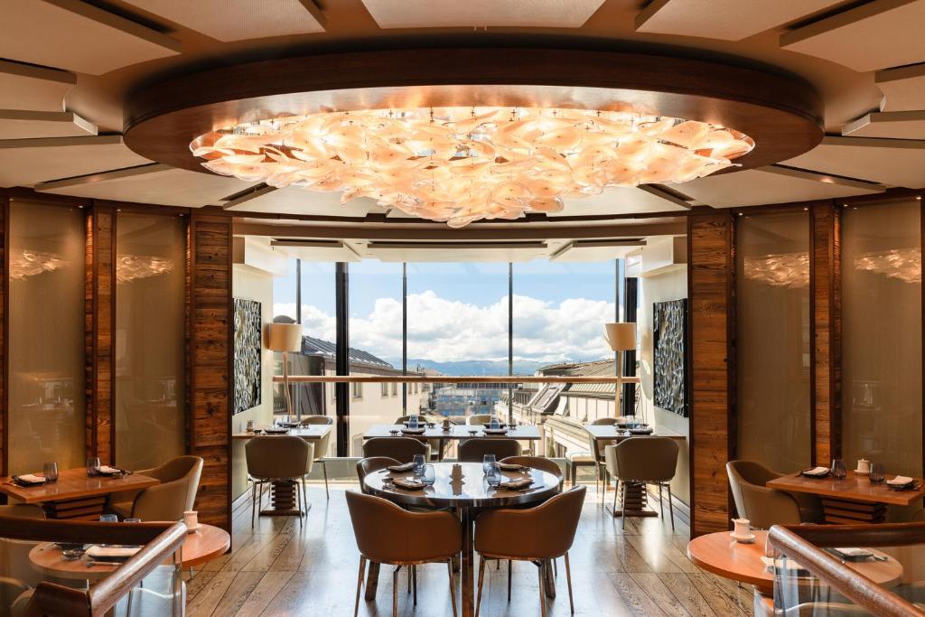 Four Seasons Hotel des Bergues Geneva - Resim 13