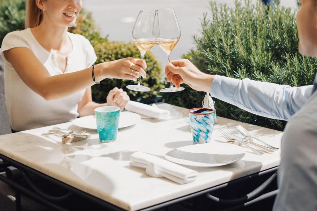 Four Seasons Hotel des Bergues Geneva - Resim 25