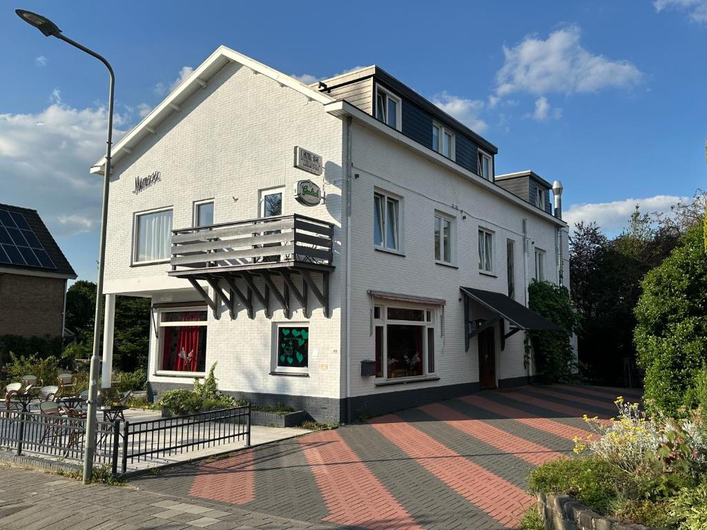 Mimosa Hotel - Resim 1