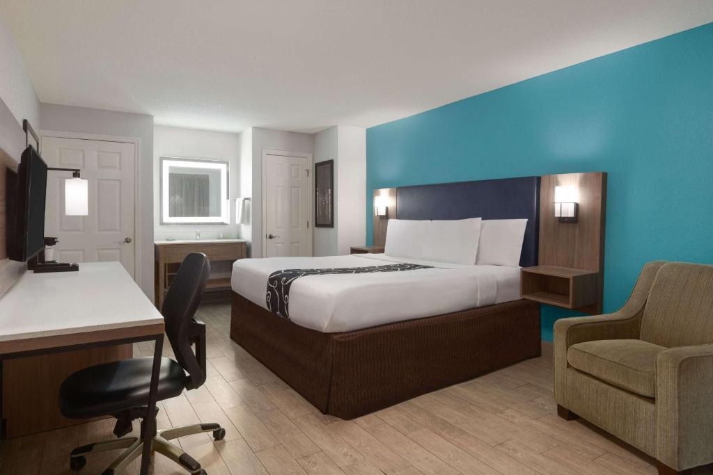 La Quinta by Wyndham Oceanfront Daytona Beach photo