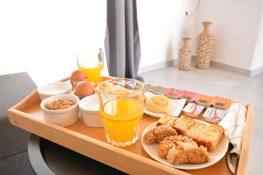 Jídlo v aparthotelu nebo okolí