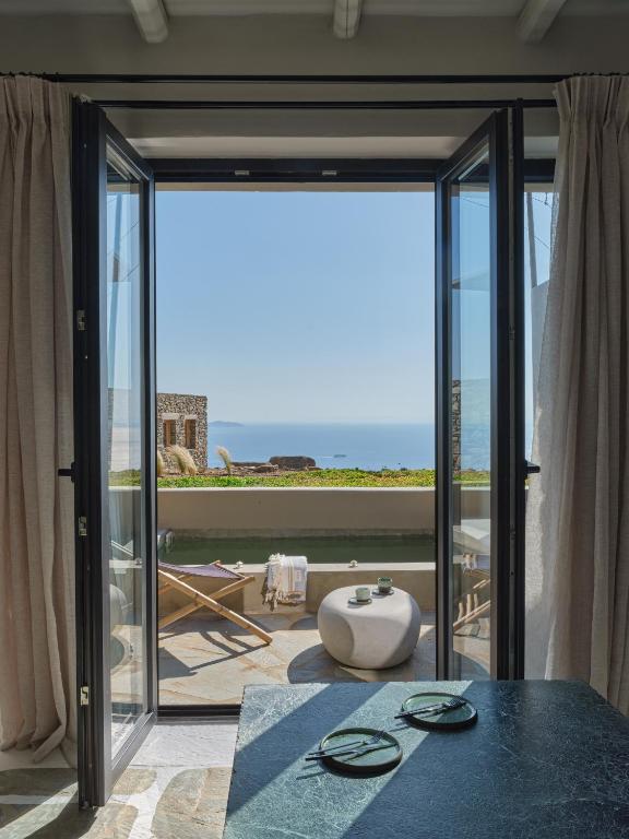 Część wypoczynkowa w obiekcie Under the Sun Cycladic Village
