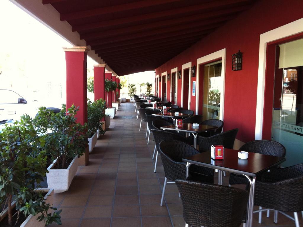 Hostal Restaurante La Bartola - 17