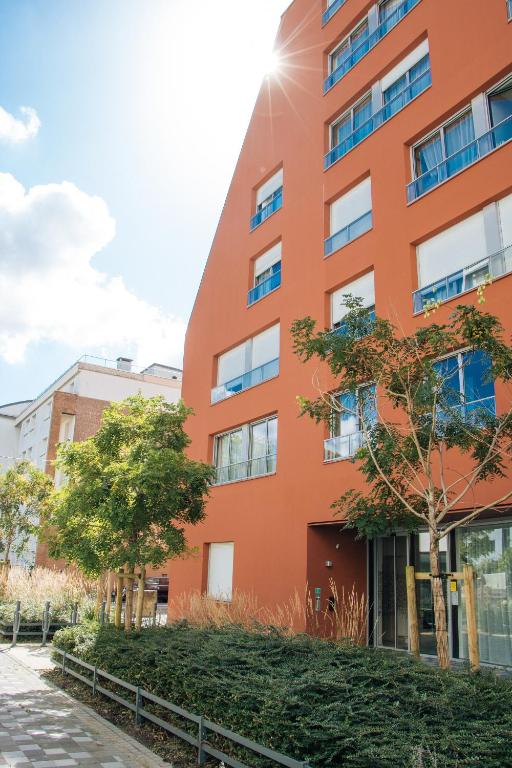 Budova, v ktorej sa apartmánový hotel nachádza