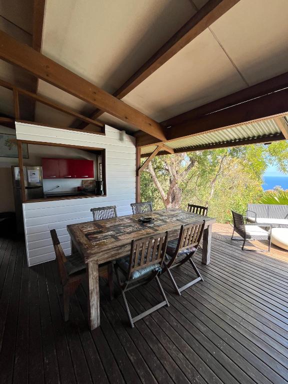 Fotografie z fotogalerie ubytování Cottage chaleureux avec vue mer et piscine v destinaci Saint-Leu