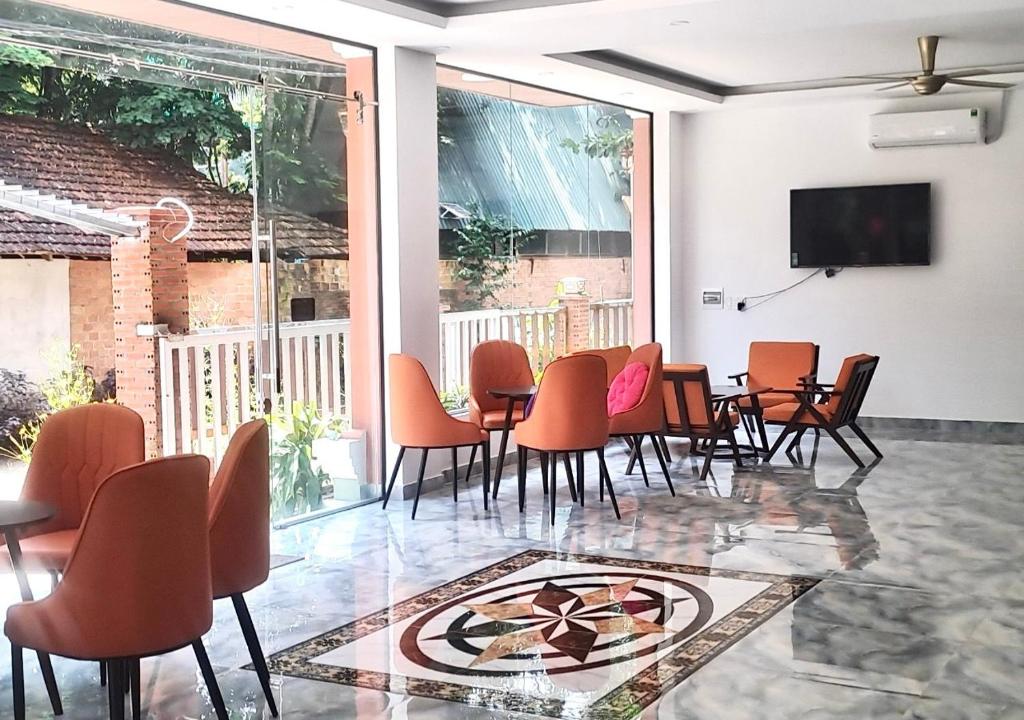 TV a/nebo společenská místnost v ubytování Lava Rock Viet Nam Lodge